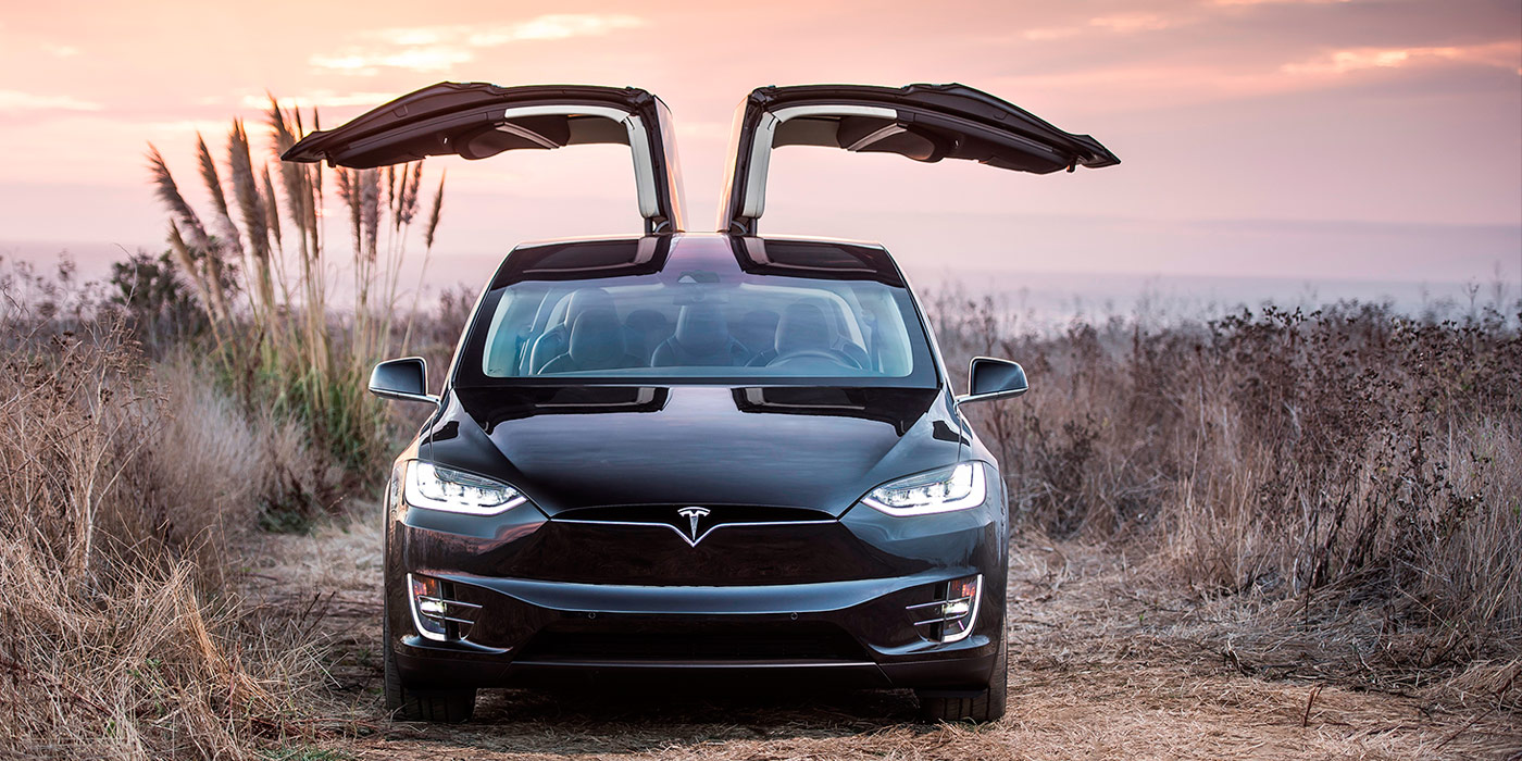 Електромобілі Tesla, які здивували світ