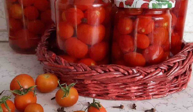 Як консервувати помідори черрі